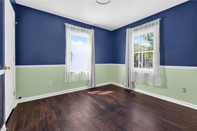 21 Aspenwood DR, Hampton, VA 23666