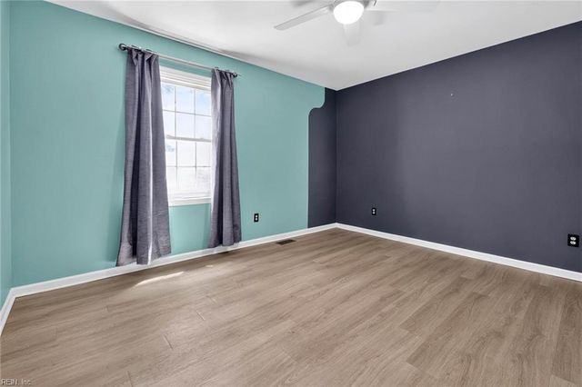 21 Aspenwood DR, Hampton, VA 23666