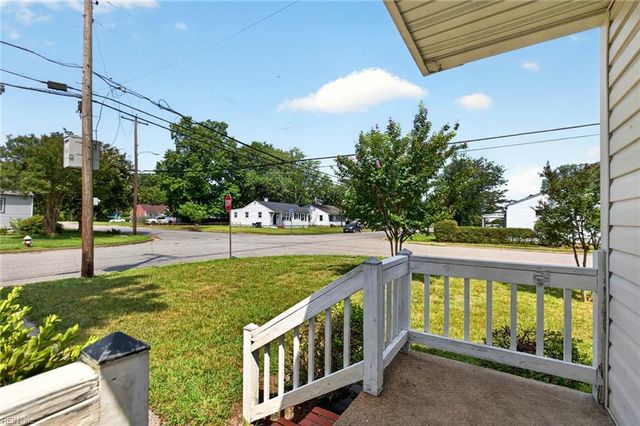 21 Aspenwood DR, Hampton, VA 23666