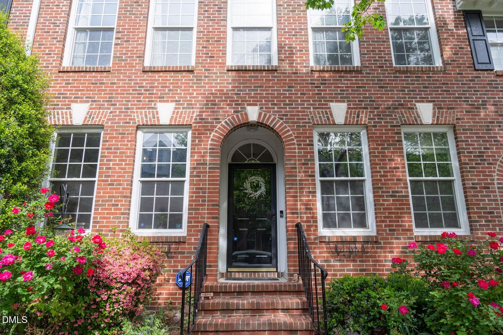 114 Nolen Lane, Chapel Hill, NC 27516