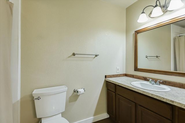 611 Thurman CIR, Kingsland, TX 78639