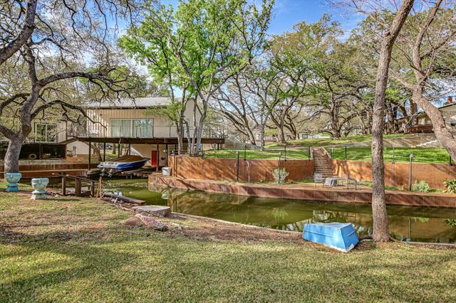 611 Thurman CIR, Kingsland, TX 78639