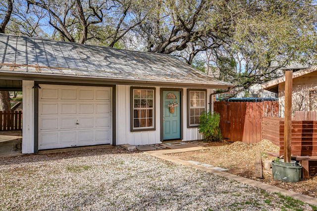 611 Thurman CIR, Kingsland, TX 78639