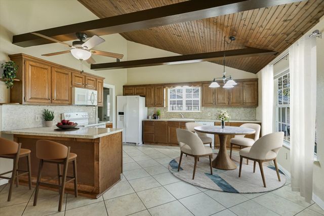 611 Thurman CIR, Kingsland, TX 78639