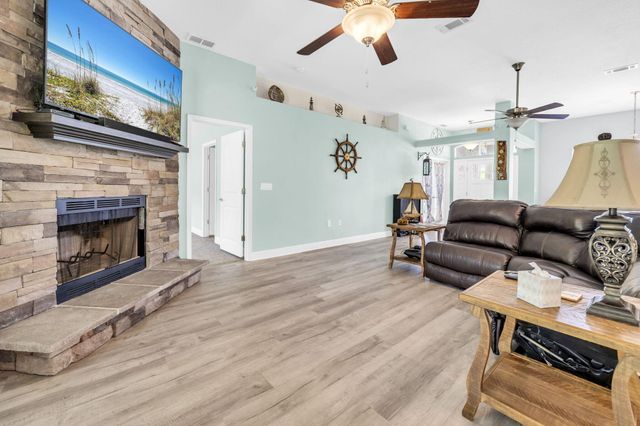 6743 Desoto Street, Navarre, FL 32566