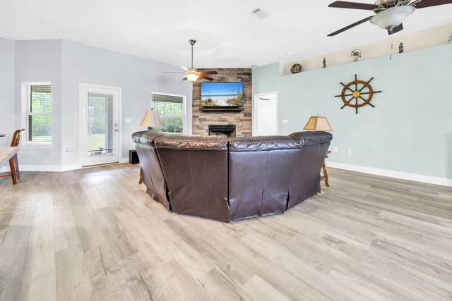 6743 Desoto Street, Navarre, FL 32566