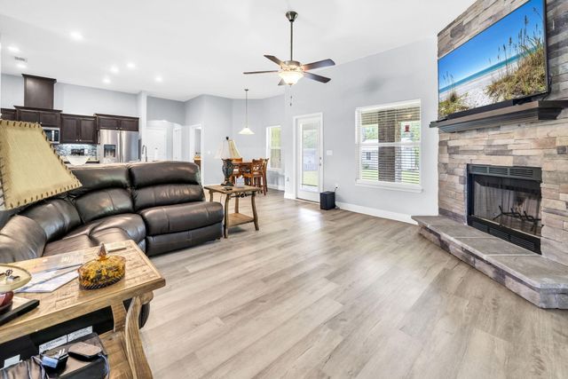 6743 Desoto Street, Navarre, FL 32566