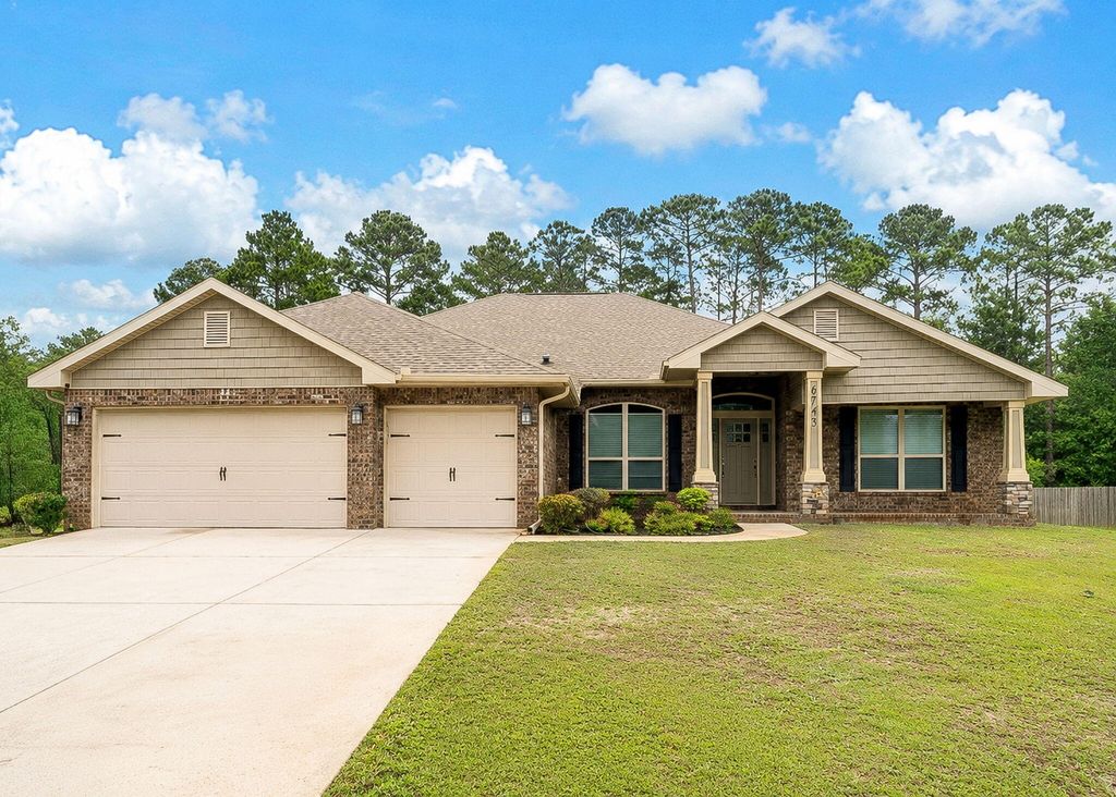 6743 Desoto Street, Navarre, FL 32566