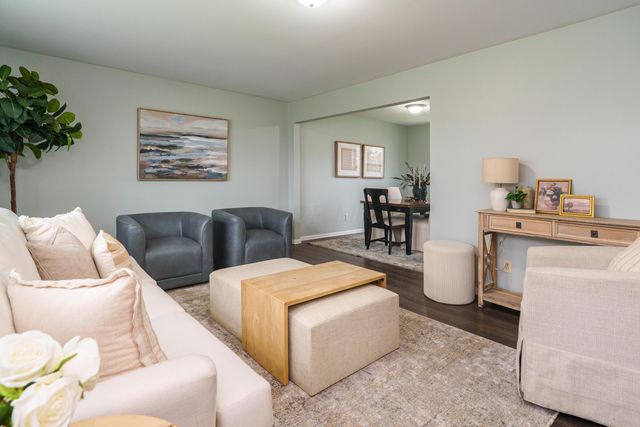 5092 Riverbirch Drive N, Columbus, OH 43229