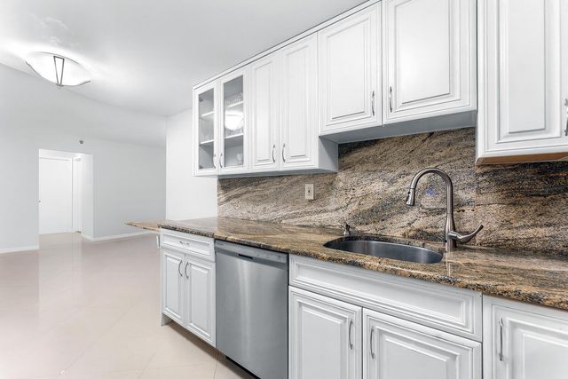 3215 S Ocean Boulevard 407, Highland Beach, FL 33487