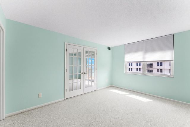 3215 S Ocean Boulevard 407, Highland Beach, FL 33487