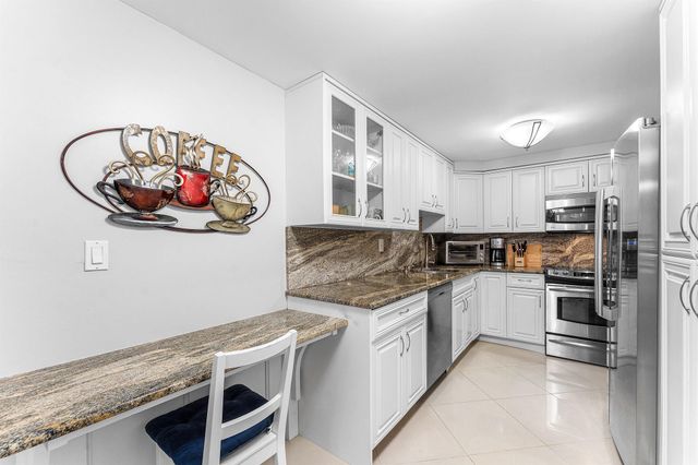 3215 S Ocean Boulevard 407, Highland Beach, FL 33487