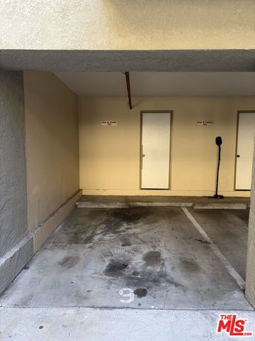 4467 W 120th Street 3, Hawthorne, CA 90250