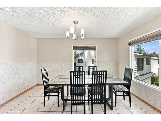 14840 Ne ROSE Pkwy, Portland, OR 97230
