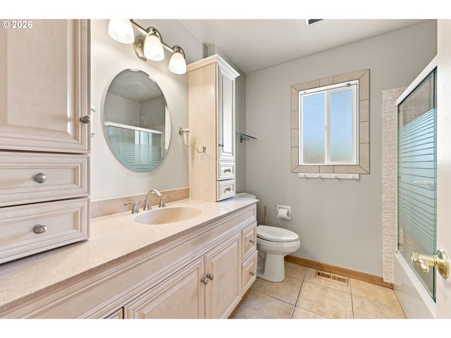14840 Ne ROSE Pkwy, Portland, OR 97230