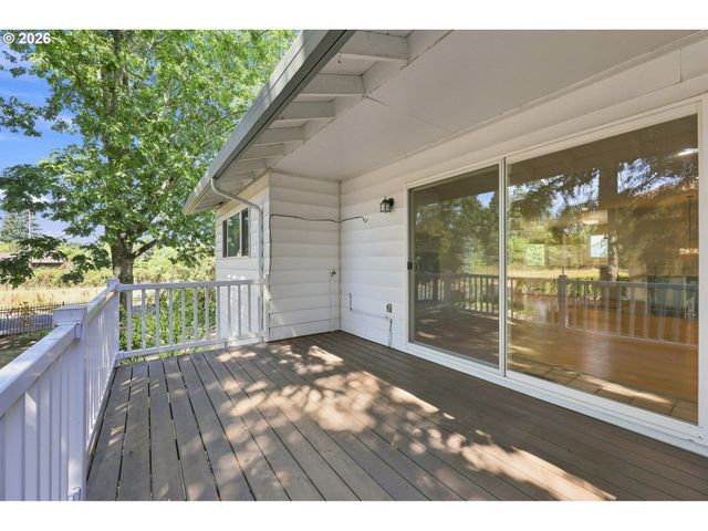 14840 Ne ROSE Pkwy, Portland, OR 97230