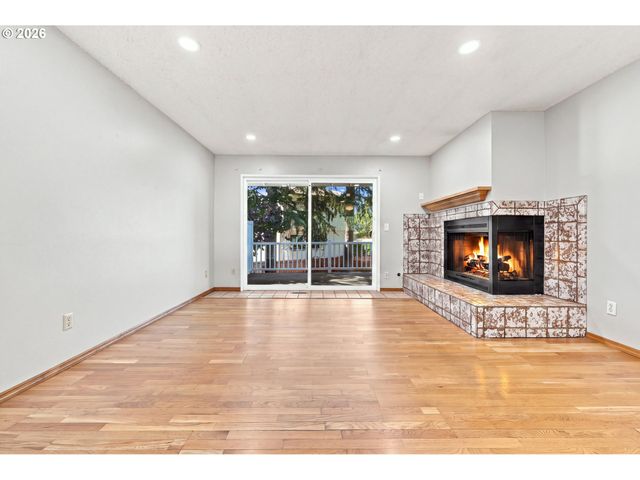 14840 Ne ROSE Pkwy, Portland, OR 97230
