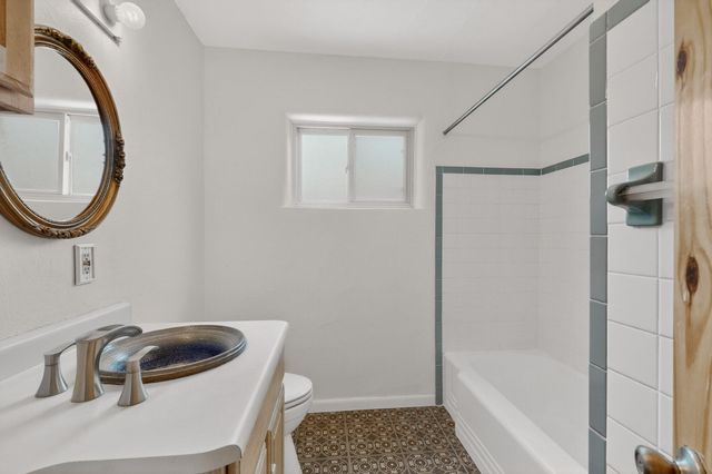 1608 Cardenas Drive NE, Albuquerque, NM 87110