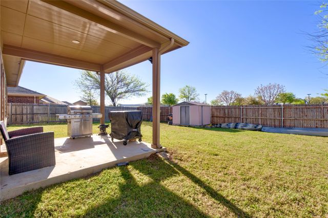 8204 Windsor Forest Drive, Fort Worth, TX 76120