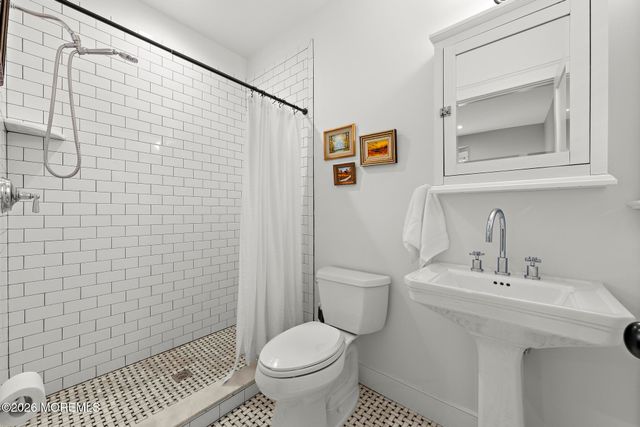 50 Northover Place, Red Bank, NJ 07701