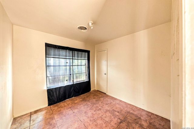 410 Bonair Dr, San Antonio, TX 78222