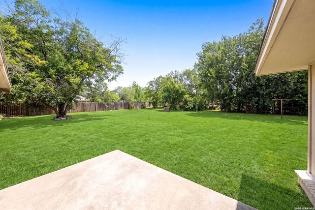 410 Bonair Dr, San Antonio, TX 78222