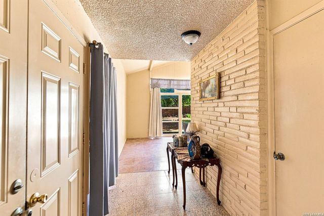 410 Bonair Dr, San Antonio, TX 78222