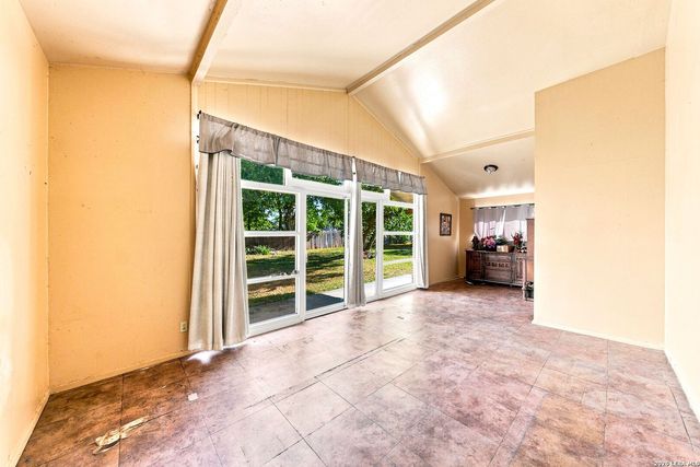 410 Bonair Dr, San Antonio, TX 78222
