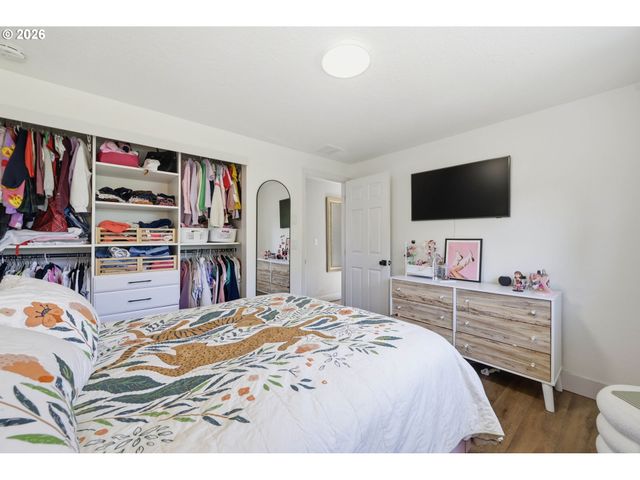 562 WARRINGTON Ave, Eugene, OR 97404