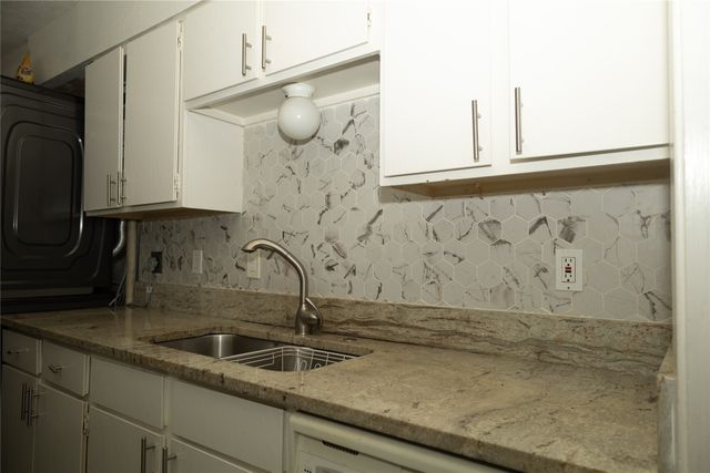 13647 Weald Green Street, Dallas, TX 75240