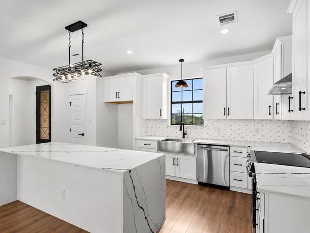 1101 Ajo Court, Granbury, TX 76048