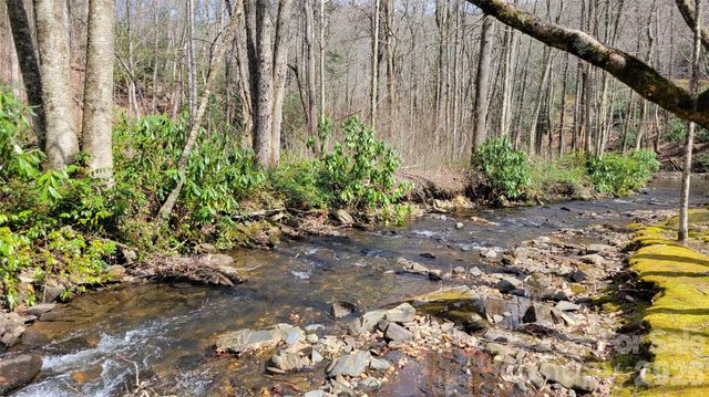 112 Rainbow Trout Road, Burnsville, NC 28714
