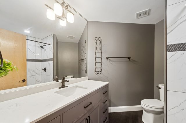 2826 N Talman Avenue A, Chicago, IL 60618