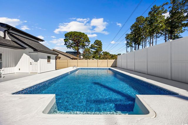 513 Plantation Dr., Surfside Beach, SC 29575