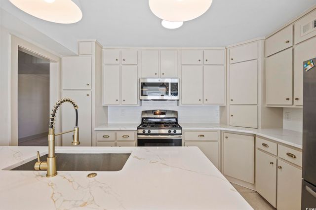 513 Plantation Dr., Surfside Beach, SC 29575