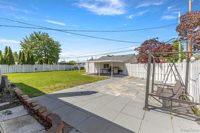 8315 Dale Street, Dearborn Heights, MI 48127