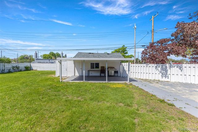 8315 Dale Street, Dearborn Heights, MI 48127