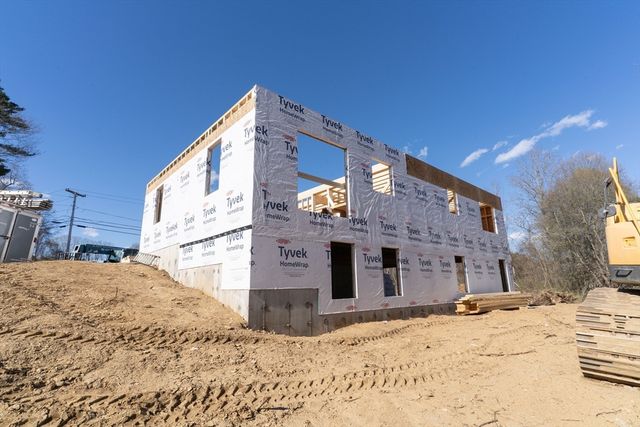 5 Brickyard Rd, North Brookfield, MA 01535