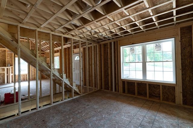 5 Brickyard Rd, North Brookfield, MA 01535