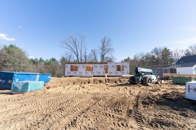 5 Brickyard Rd, North Brookfield, MA 01535