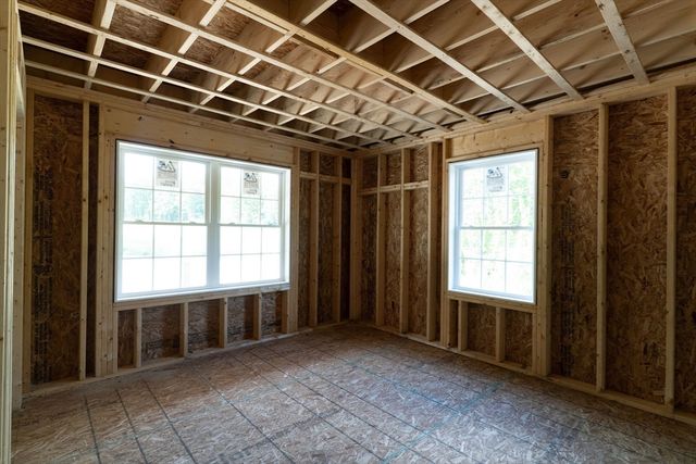 5 Brickyard Rd, North Brookfield, MA 01535