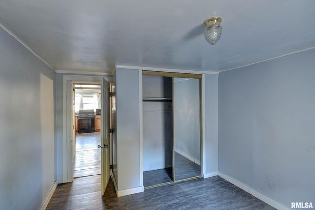 517 N PINE Street, Taylorville, IL 62568