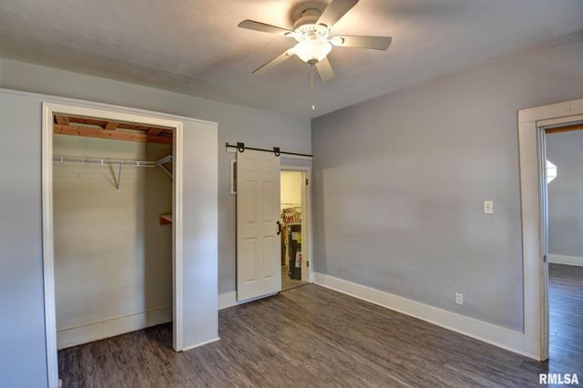 517 N PINE Street, Taylorville, IL 62568