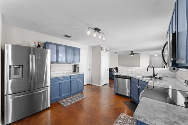 6724 Meadow Way Lane, Fort Worth, TX 76179