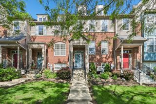 10 Thomas Court, Grayslake, IL 60030