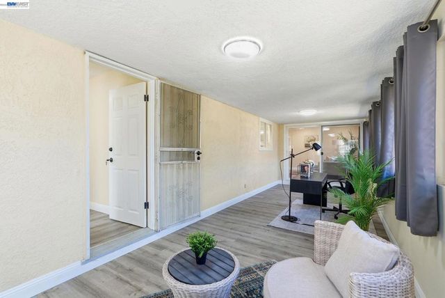 1204 Vistagrand Dr, San Leandro, CA 94577