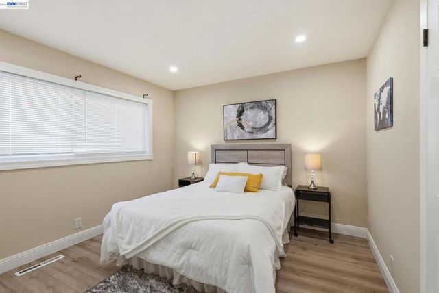 1204 Vistagrand Dr, San Leandro, CA 94577