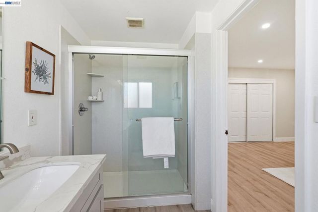1204 Vistagrand Dr, San Leandro, CA 94577