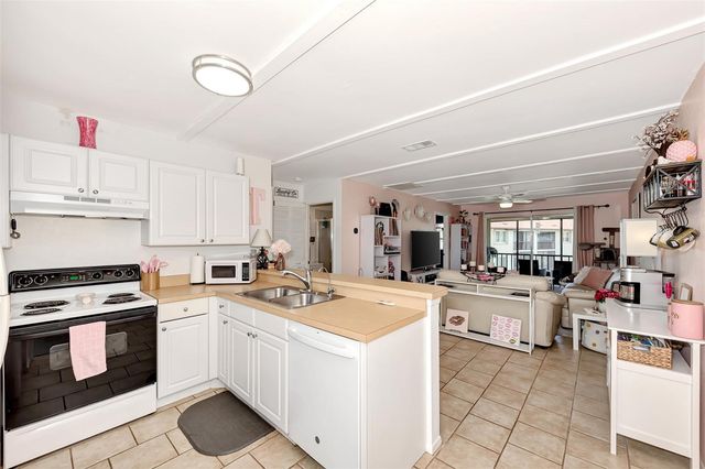 25100 SANDHILL BOULEVARD 203, Punta Gorda, FL 33983