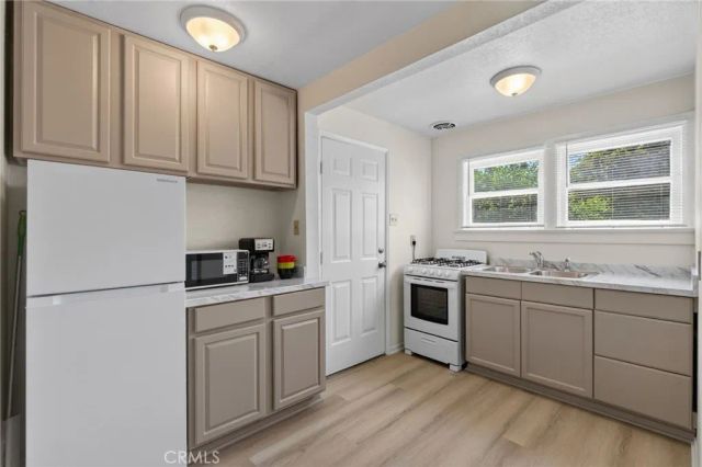 3660 Linwood, Riverside, CA 92506